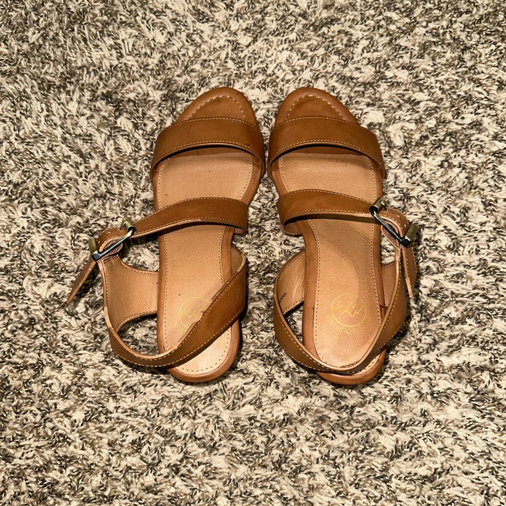 White Mountain Women’s Tan Wedge Sandals